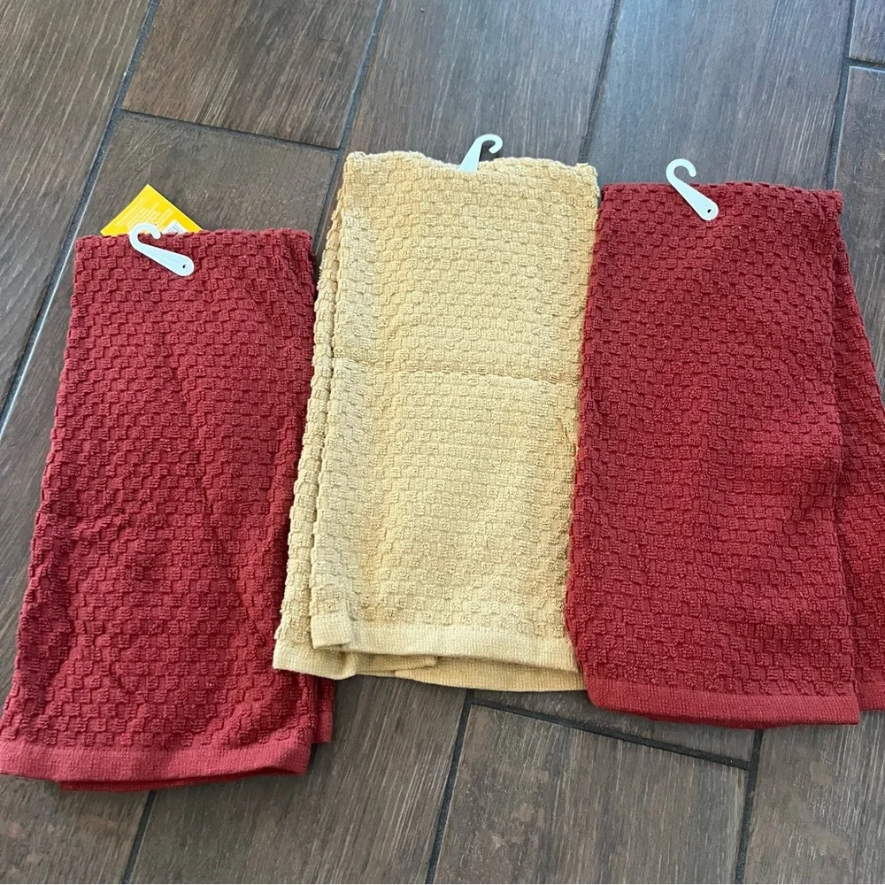 Debbie Mumm Harvest Kitchen Towels set of Three for Joann New w/Tags Fall 2008